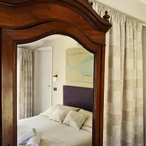 https://casa-turiddu.taorminaitalyhotels.com